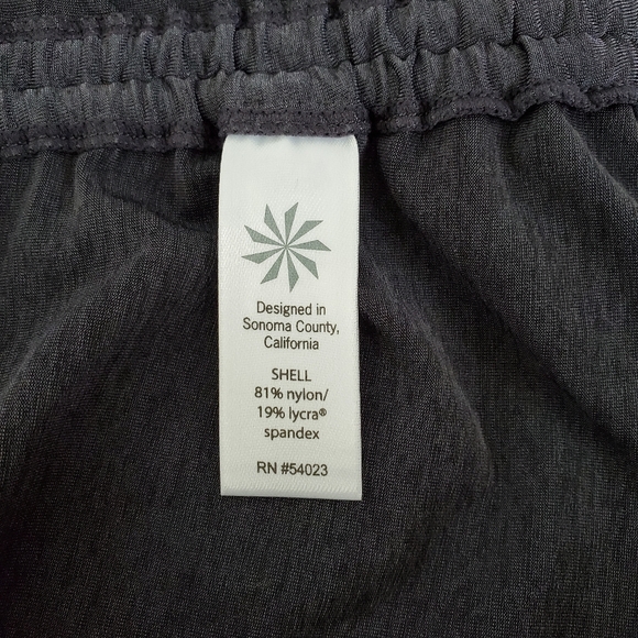 *SOLD* Athleta tank top - Picture 6 of 6